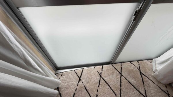 【福岡市南区西長住】掃き出し窓・スリガラス3㎜交換｜生活動線上の破損は早めの対応を