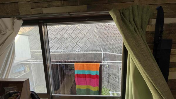 【福岡市南区柳瀬】戸建て掃き出し引違い窓の透明ガラス3㎜交換｜横900㎜以内×縦900㎜以内 税込14,300円