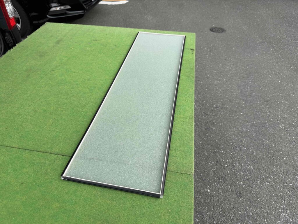 福岡市南区桧原 アクリルガラス 現場カット作業