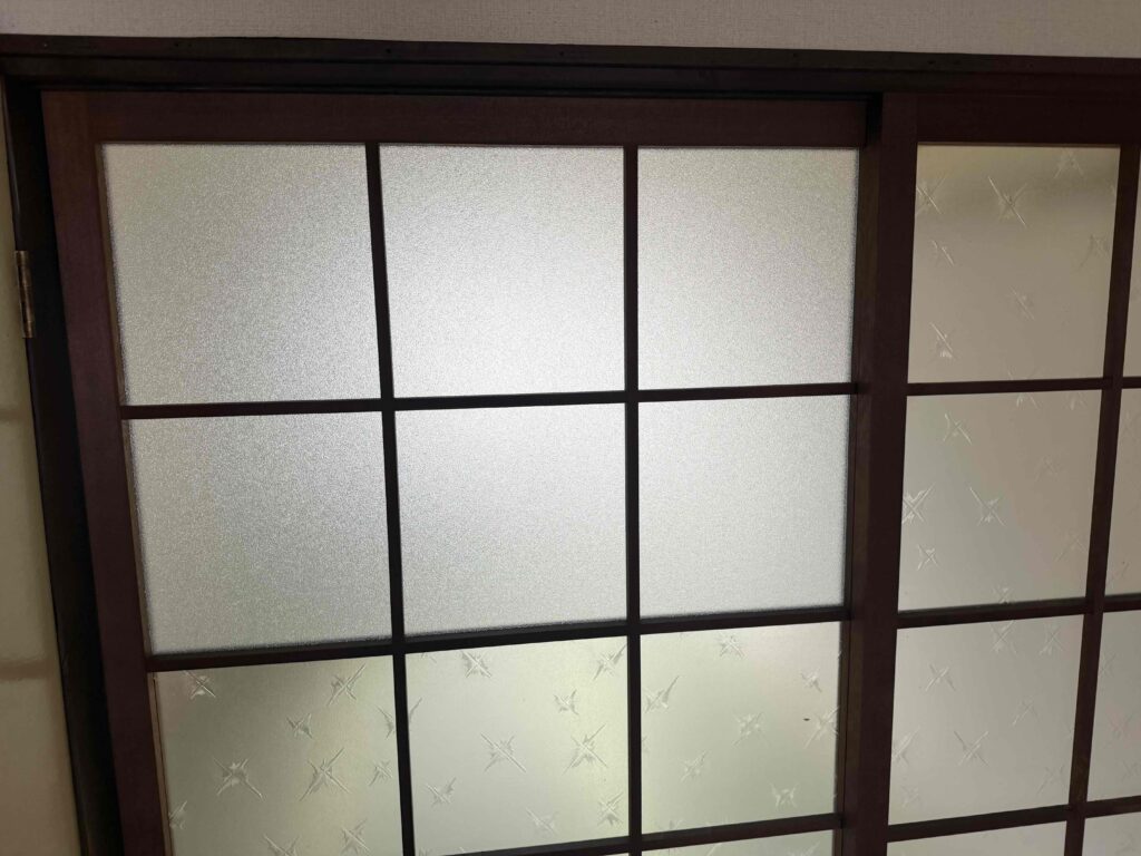 福岡市南区高宮 アクリル2mm交換後 建具拡大